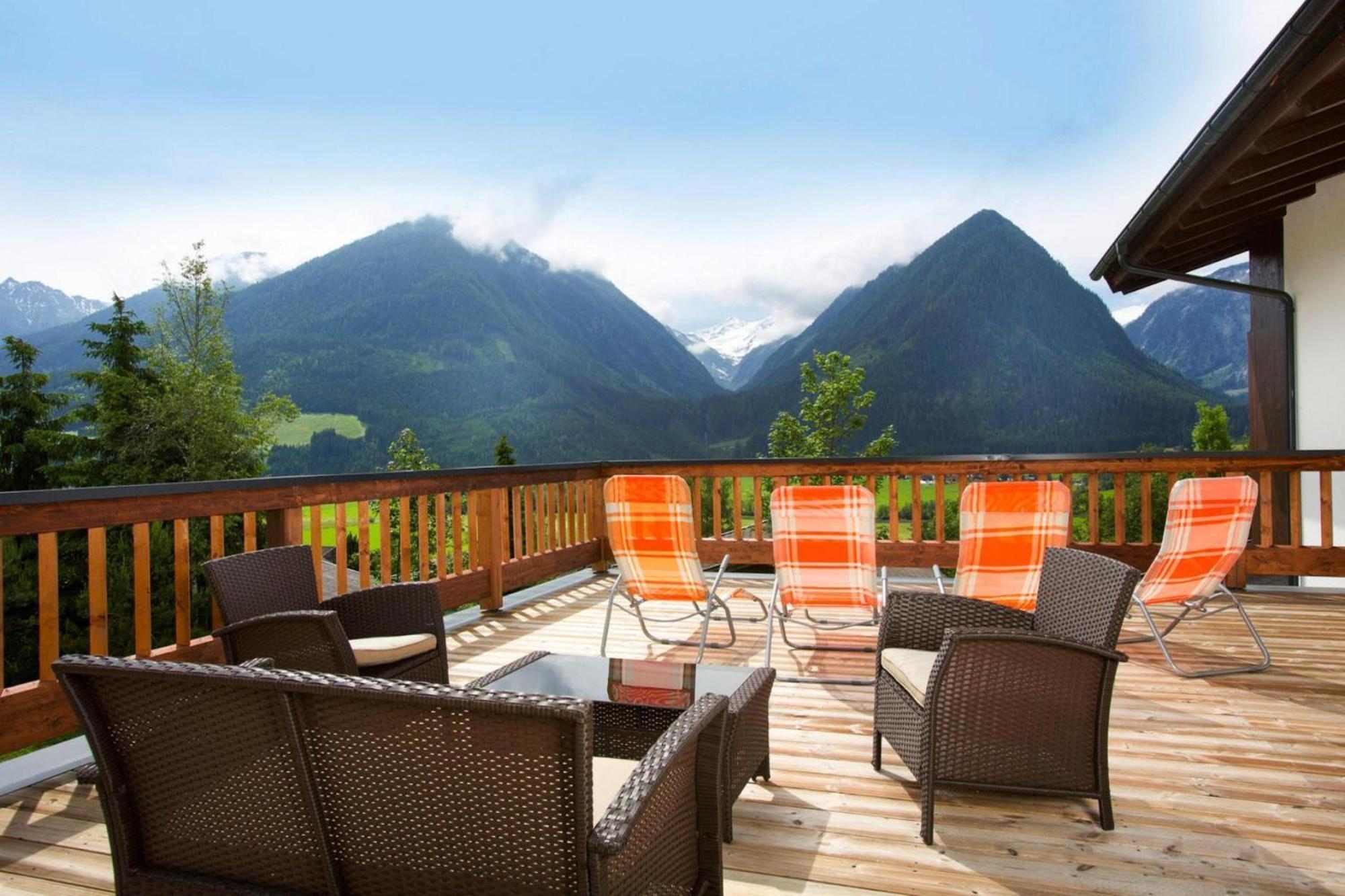 Apartment In Neukirchen With A Balcony Neukirchen am Großvenediger Exterior foto